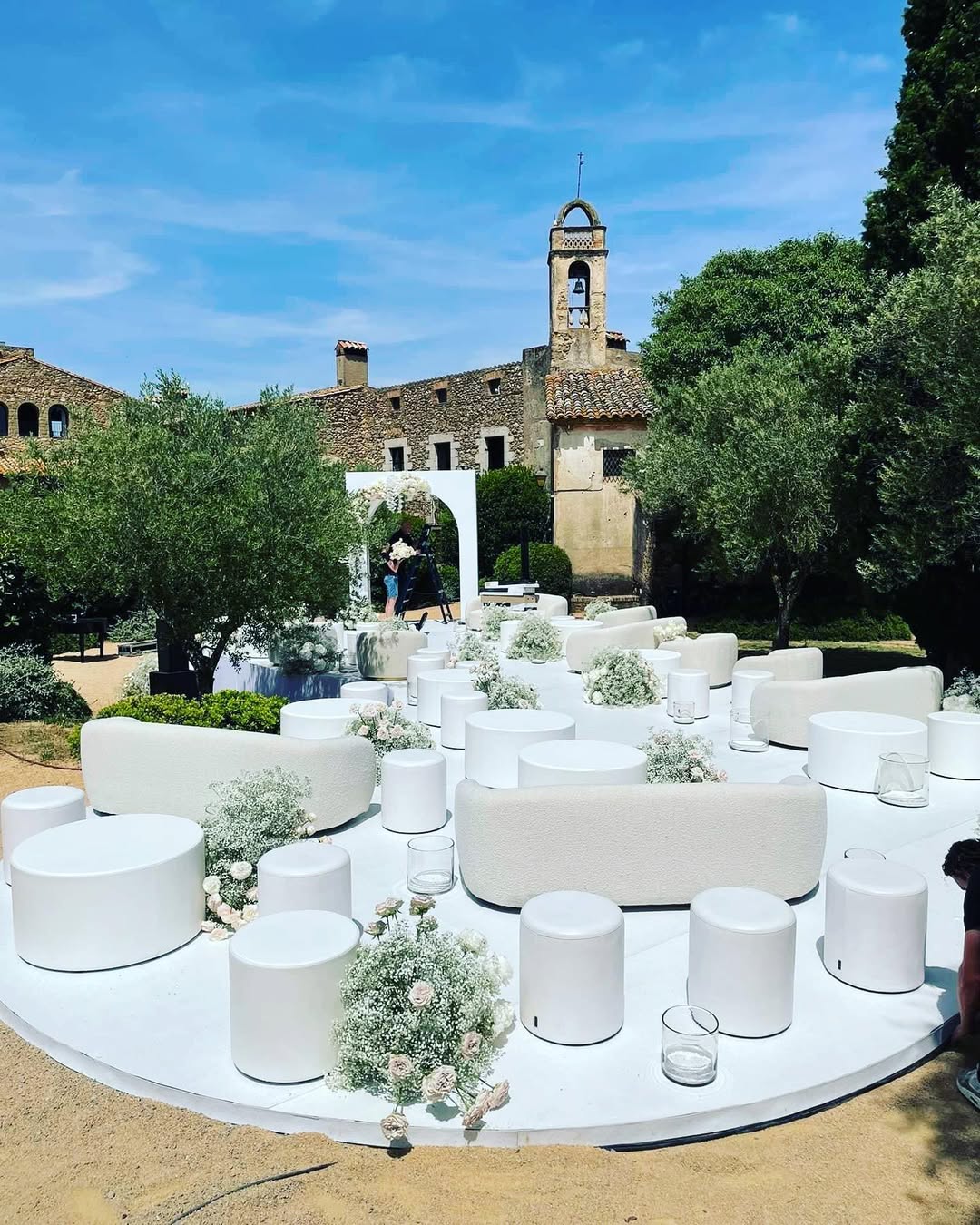 Sprookjeshuwelijk Spanje, Podium Realisatie